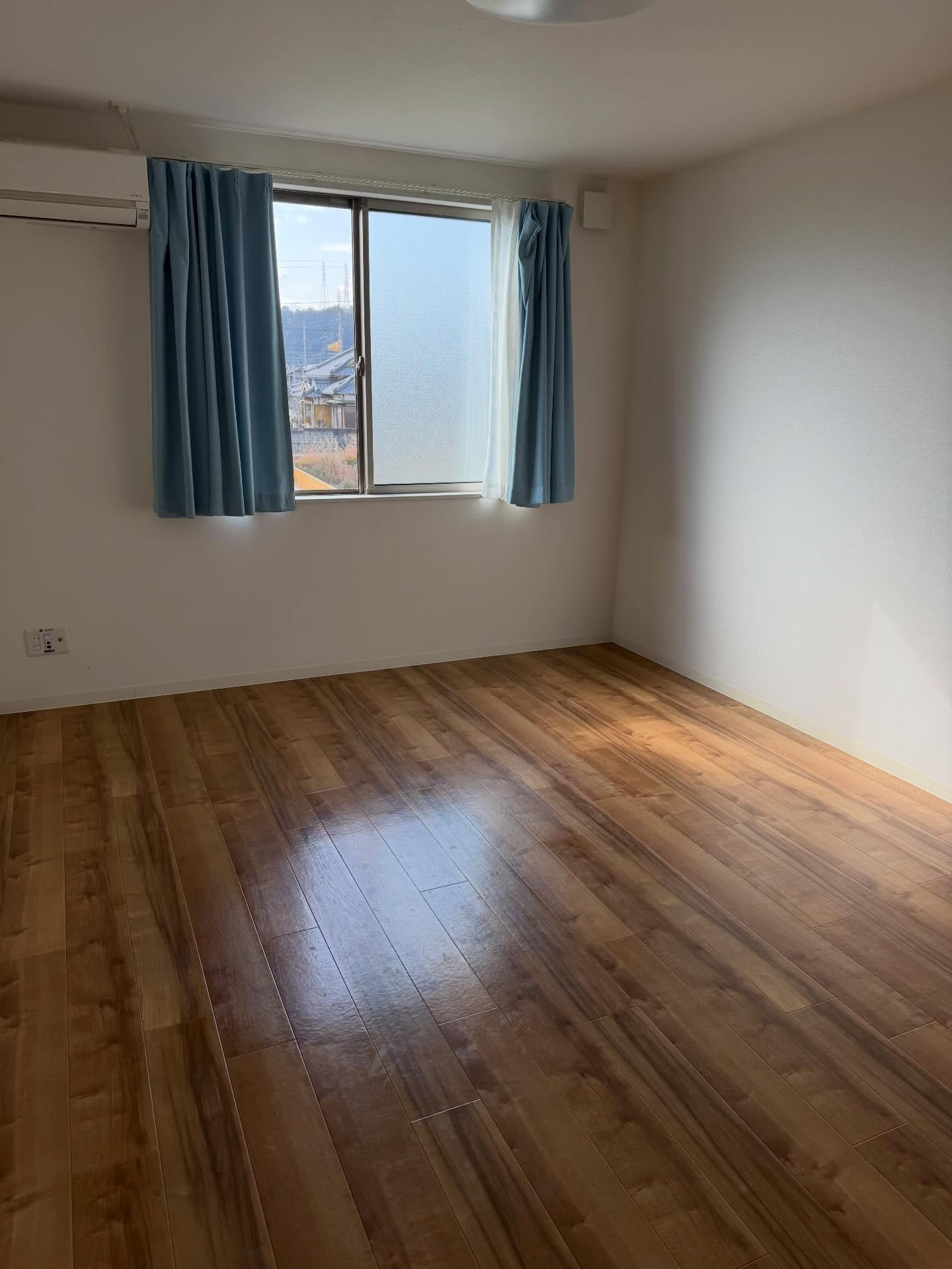 新居浜市での1DKのお部屋の清掃を行いました。